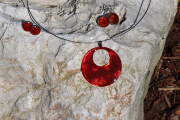 Jewelry of resin - historical glass