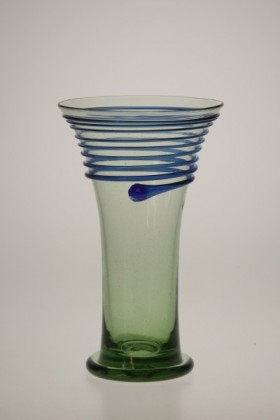 Goblet with blue thread - 59 - historical glass