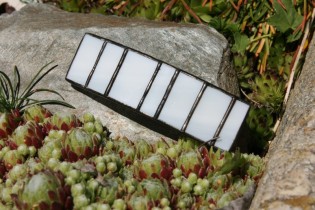 hair clip white - historical glass