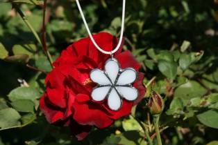 jewel flower white - historical glass