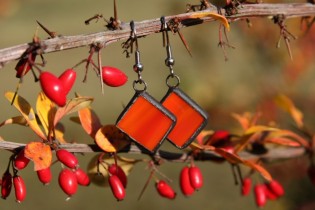 earrings red with patina - historical glass