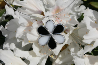 jewel flower white and black - historical glass