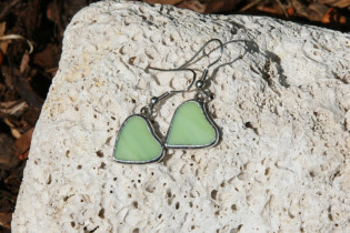 earrings hearts - historical glass