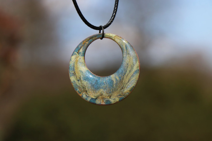 Jewelry of resin - historical glass