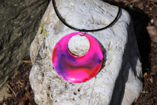 Jewelry of resin - historical glass