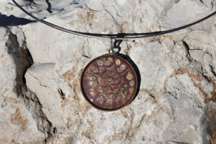 Jewelry of resin - historical glass
